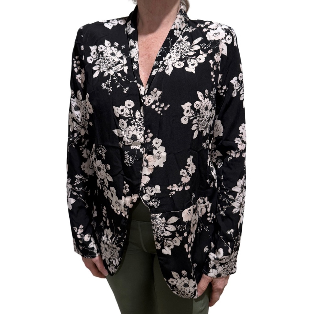 ASTR Black Ivory Floral Open Front Lightweight Blazer Kimono Jacket Top Small - Picture 3 of 15